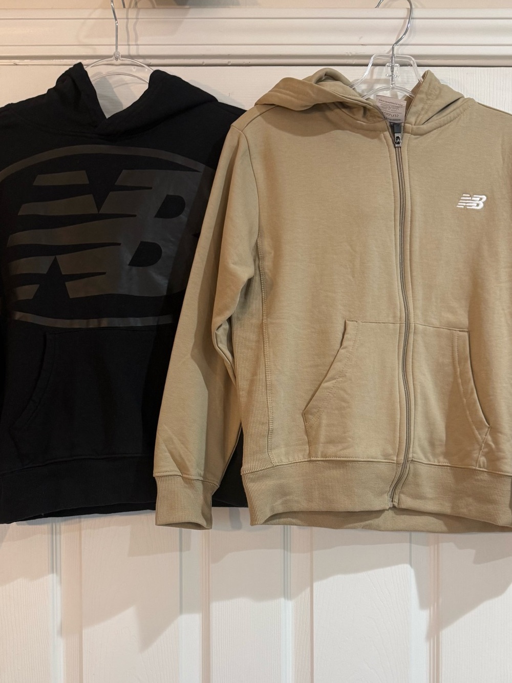 Boys New Balance Hoodie Set Size 10-12 Beige NWT Black Gently Used 2-Piece